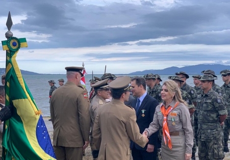 Coordenadora do Museu de Zoologia recebe homenagem da Polícia Militar Ambiental